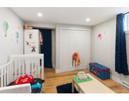 53 Ch. De La Montagne, Val Des Monts, QC J8N1B7 Photo 40