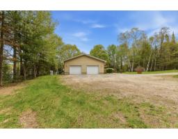 53 Ch. De La Montagne, Val Des Monts, QC J8N1B7 Photo 57