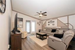 22 Sandpiper Bay, Brandon, MB R7C1E1 Photo 7