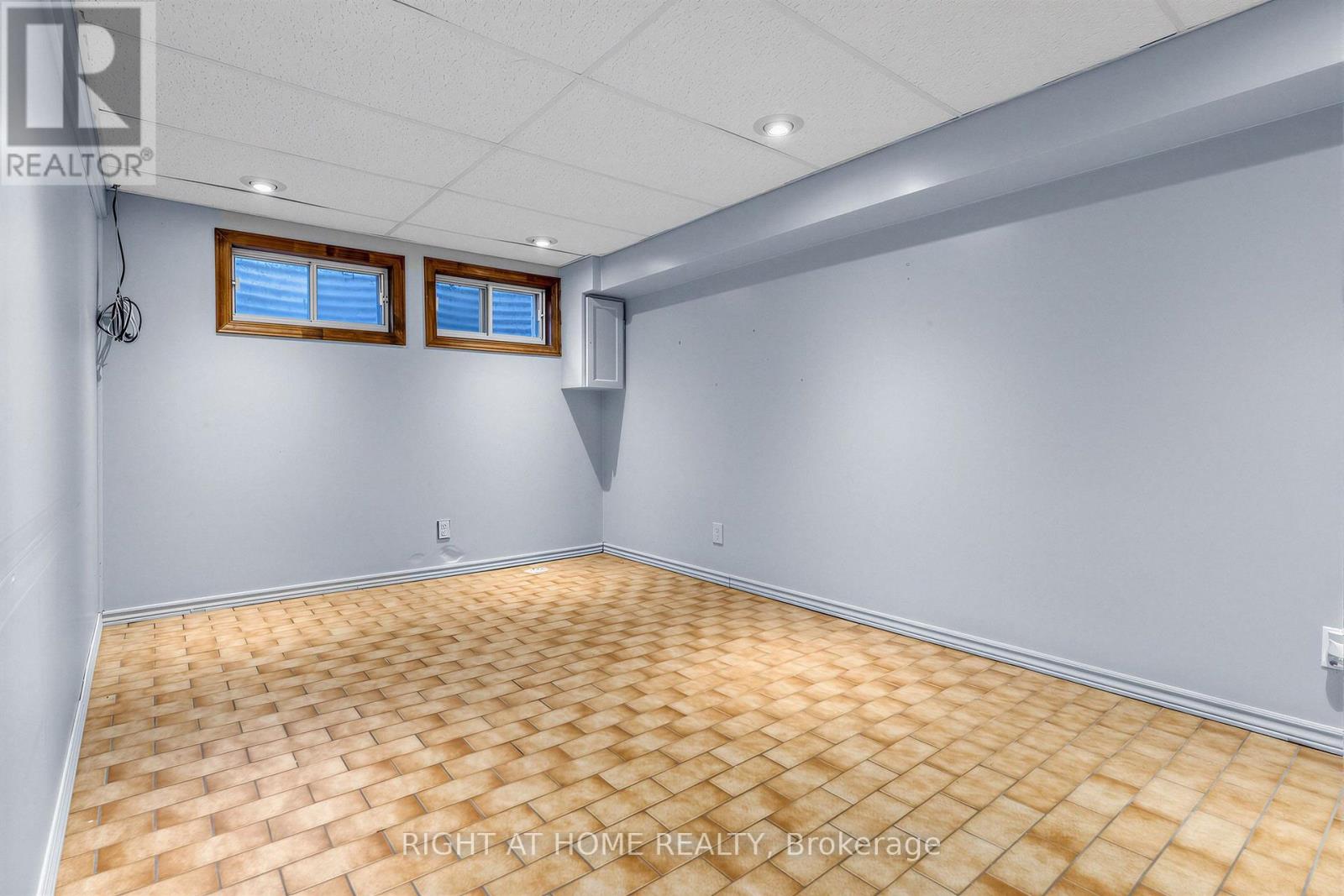 46 ALOMA CRESCENT - 22