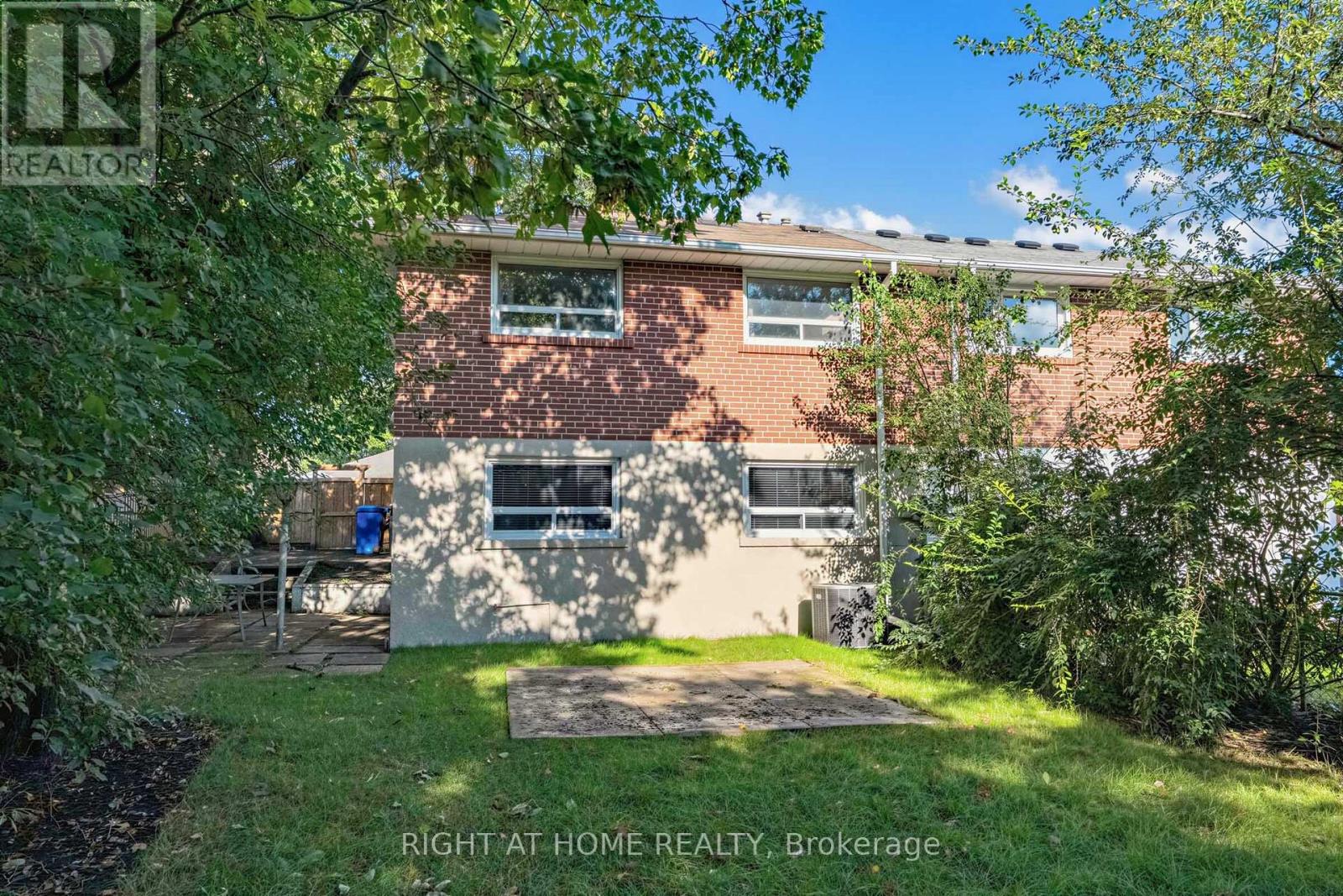 46 ALOMA CRESCENT - 27