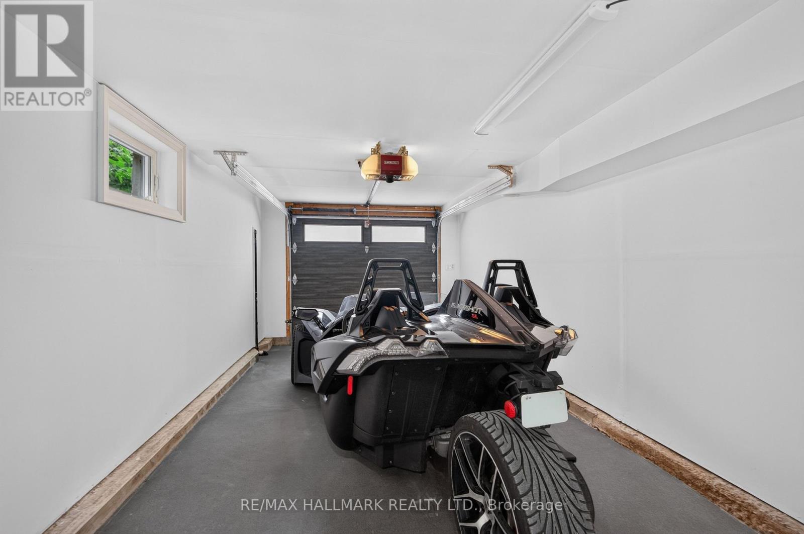 7499 5 SIDE ROAD - 34