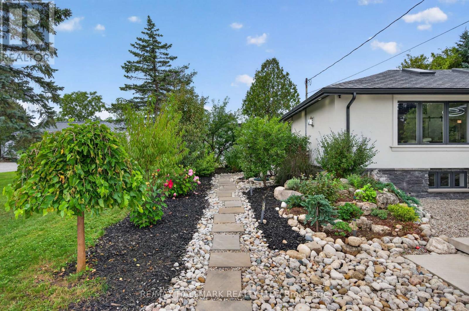 7499 5 SIDE ROAD - 35