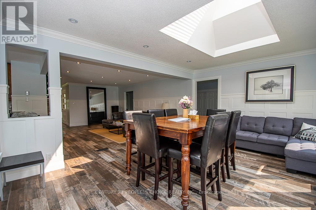 3 LAKESHORE BOULEVARD - 10