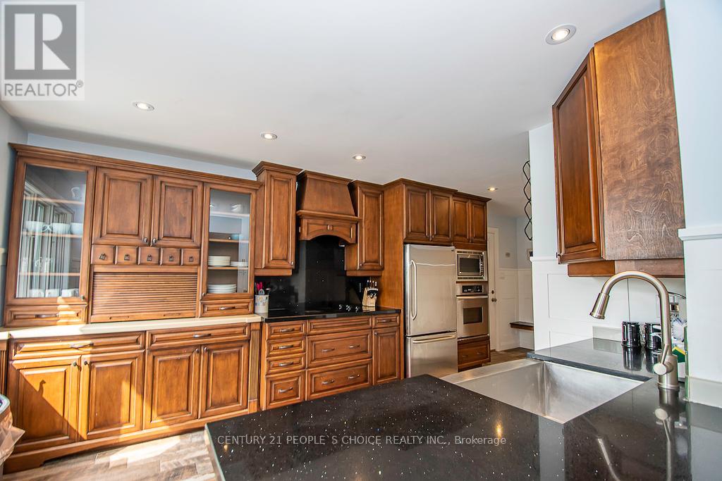 3 LAKESHORE BOULEVARD - 13