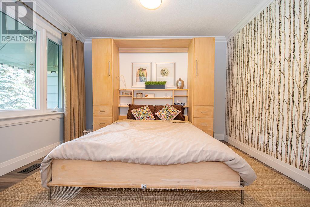 3 LAKESHORE BOULEVARD - 19