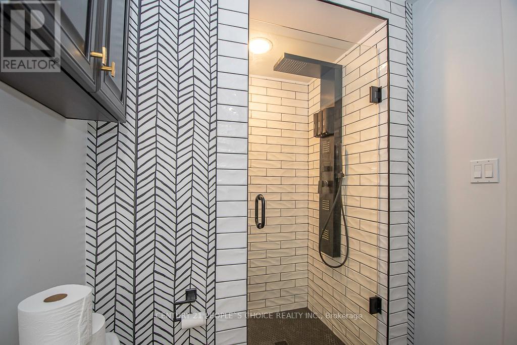 3 LAKESHORE BOULEVARD - 22
