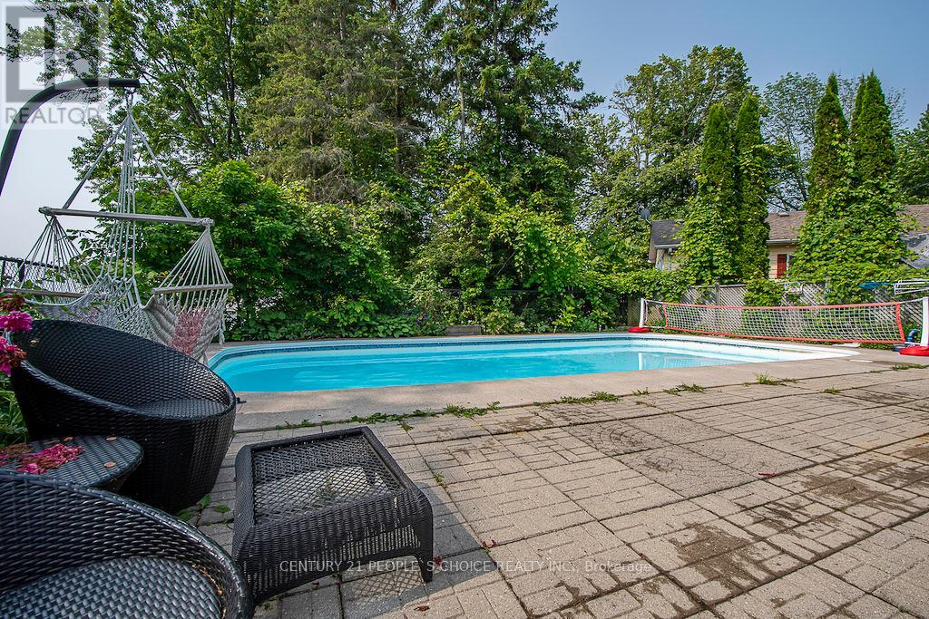 3 LAKESHORE BOULEVARD - 28