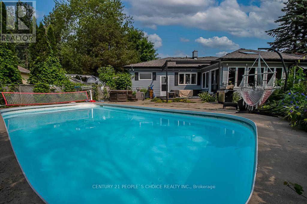 3 LAKESHORE BOULEVARD - 31