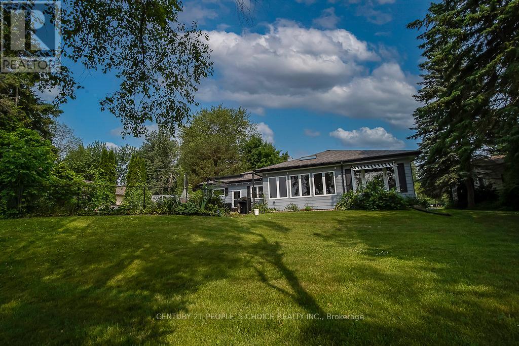 3 LAKESHORE BOULEVARD - 35