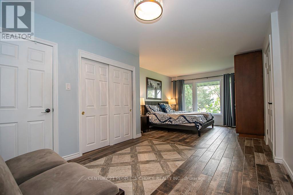 3 LAKESHORE BOULEVARD - 9