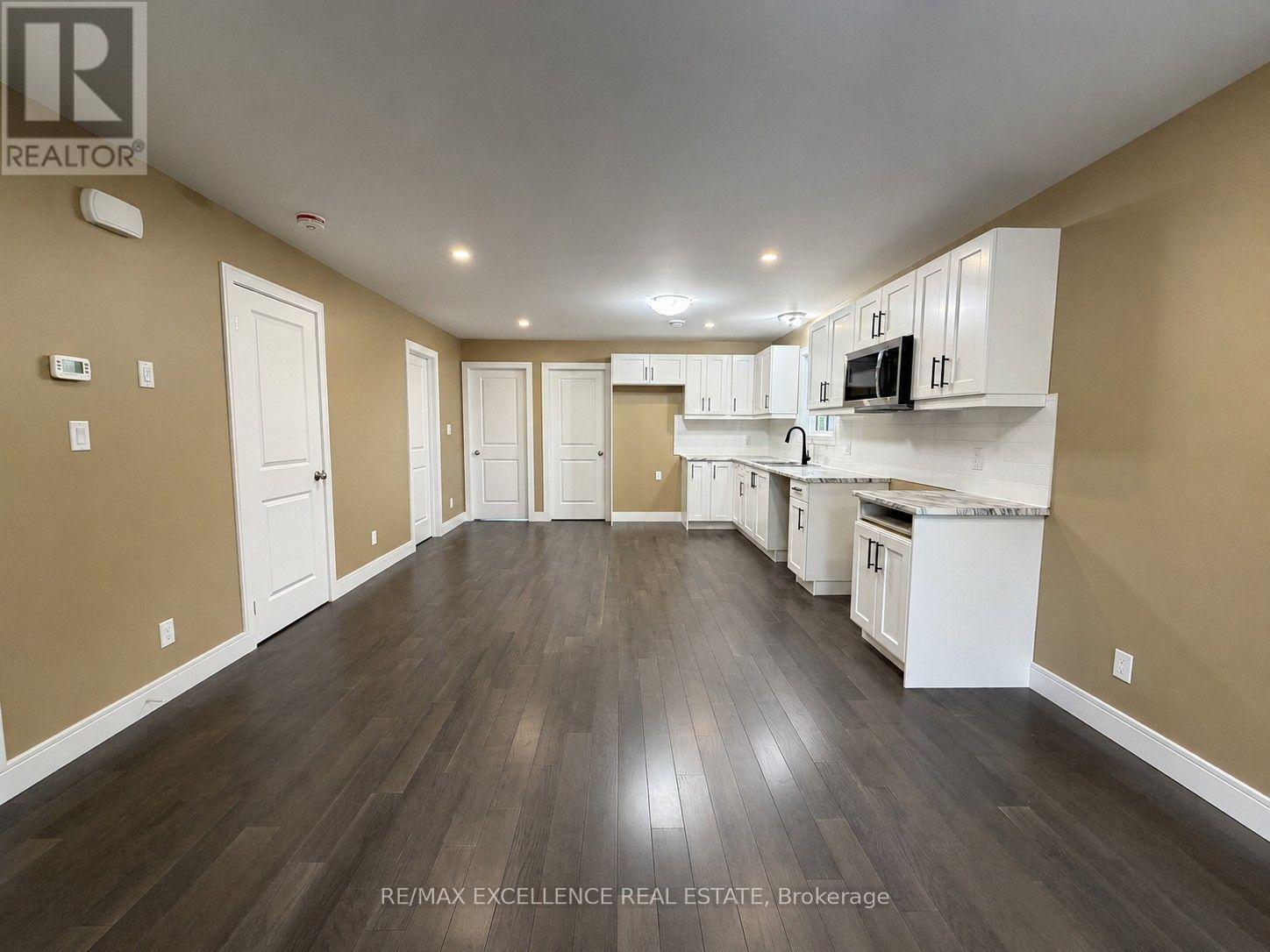 18 HUFF AVENUE, Brantford — photo 7