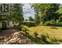 Foyer - 61 Connaught Avenue, Middleton, NS B0S1P0 Photo 7