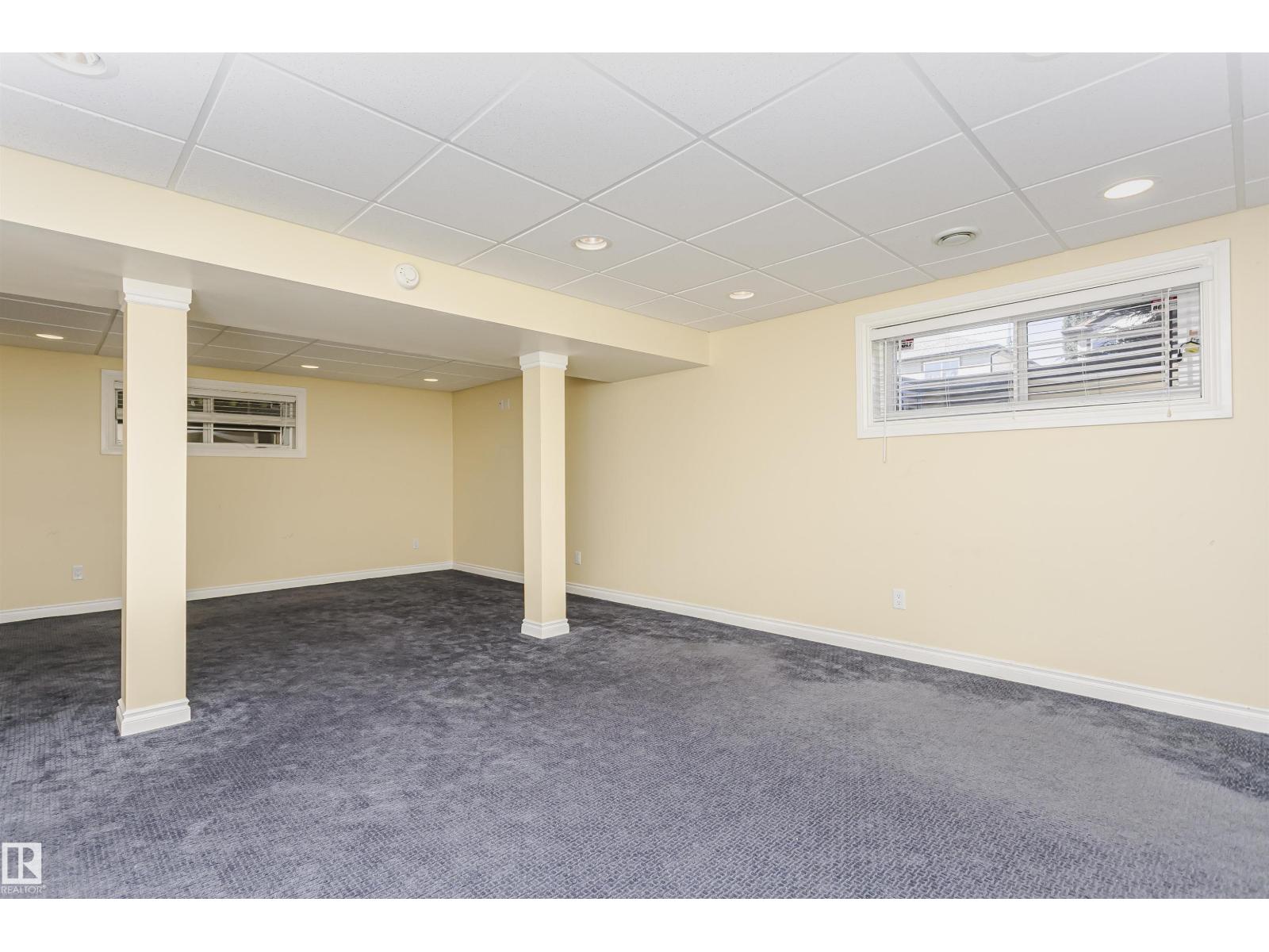 2407 HAGEN WY NW - 35