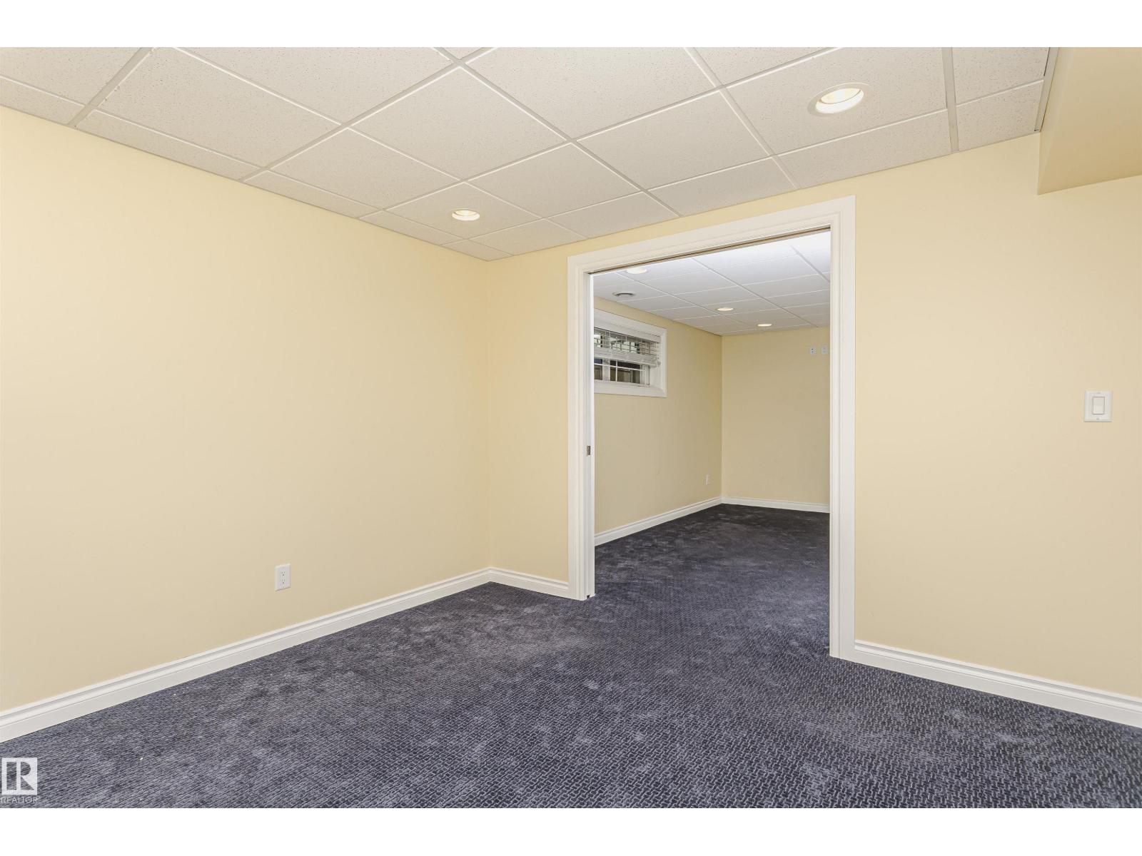 2407 HAGEN WY NW - 36