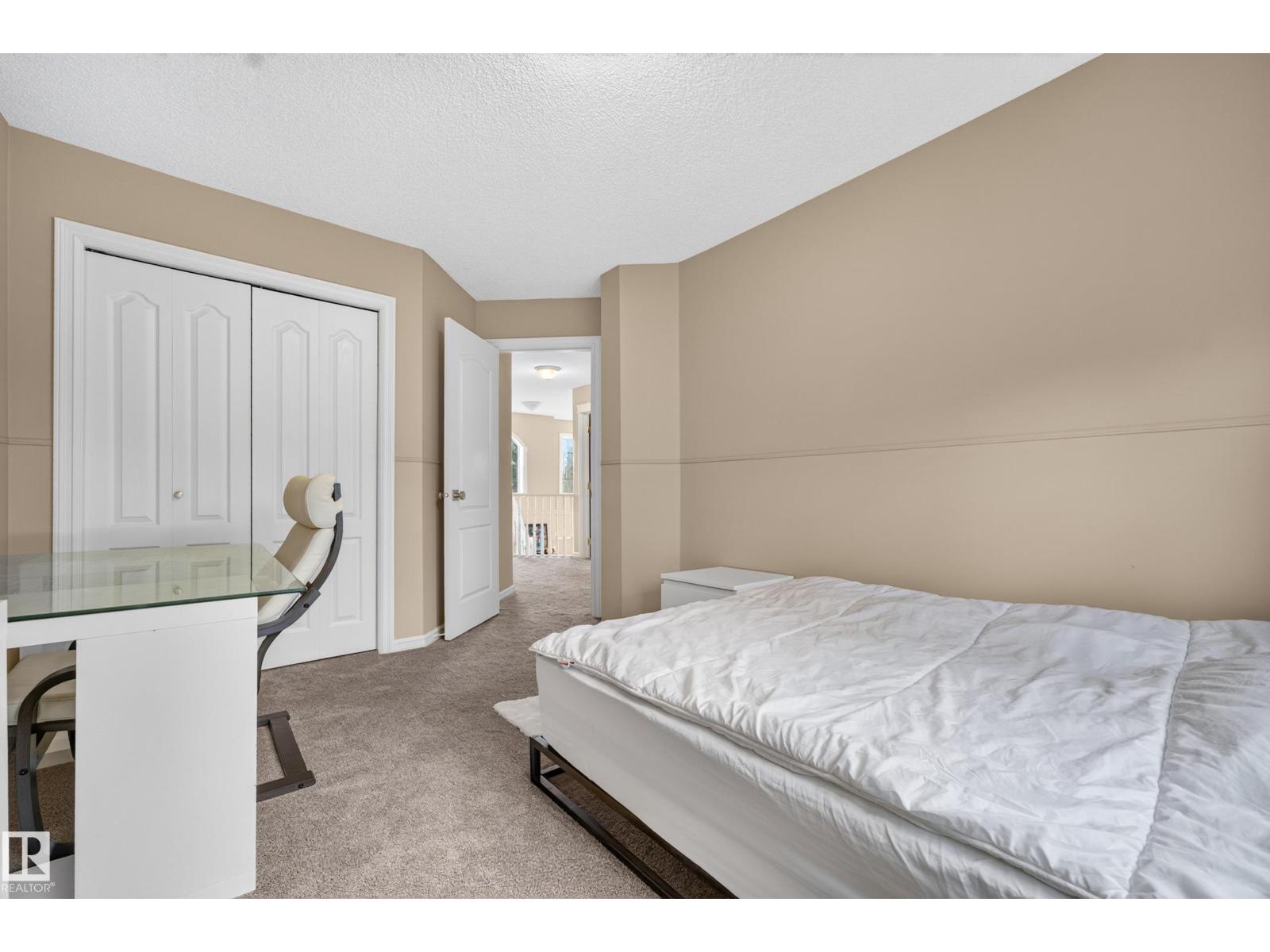 11813 11B AV NW - 36
