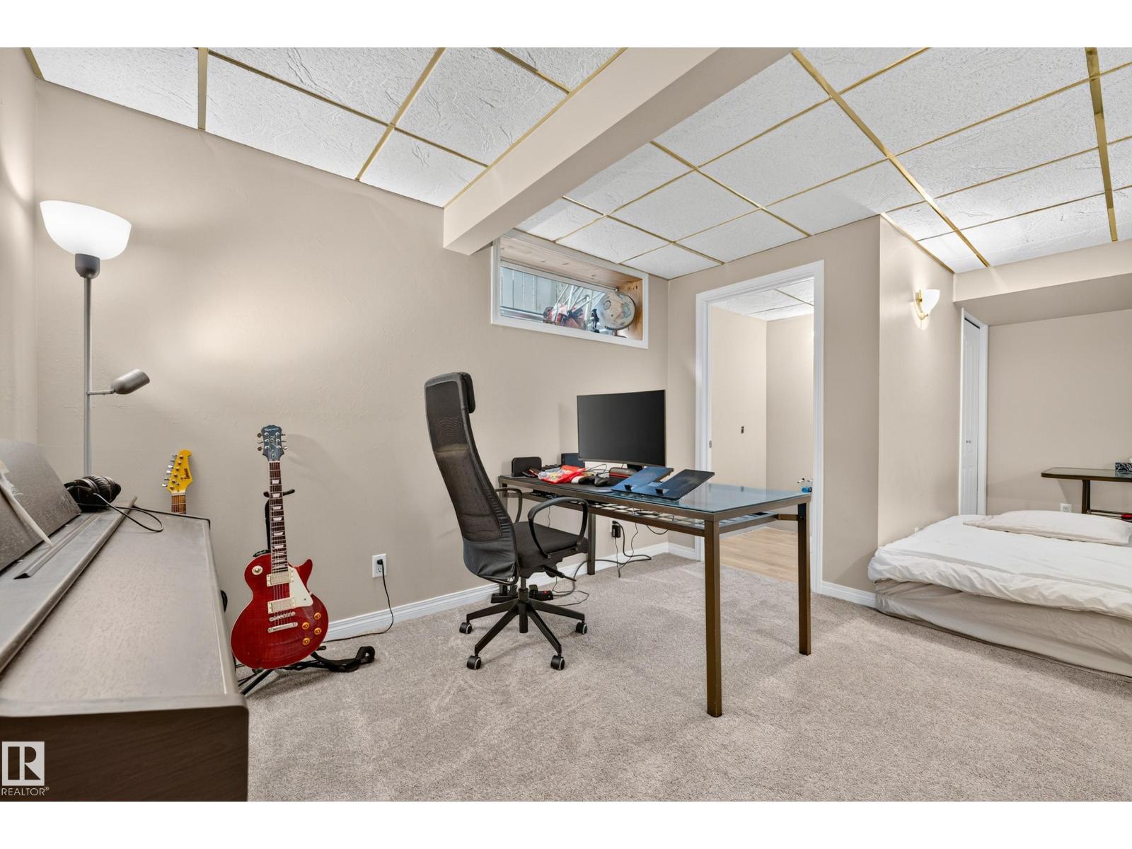 11813 11B AV NW - 43