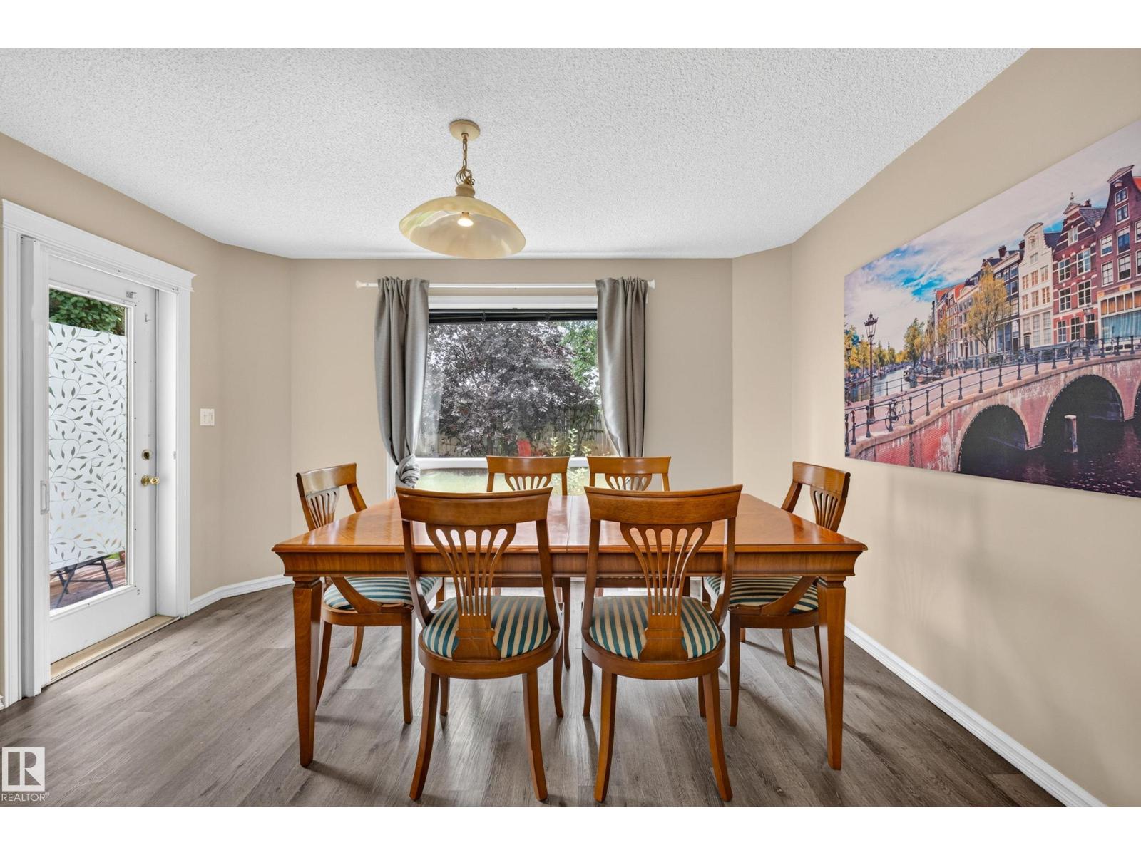 11813 11B AV NW - 18