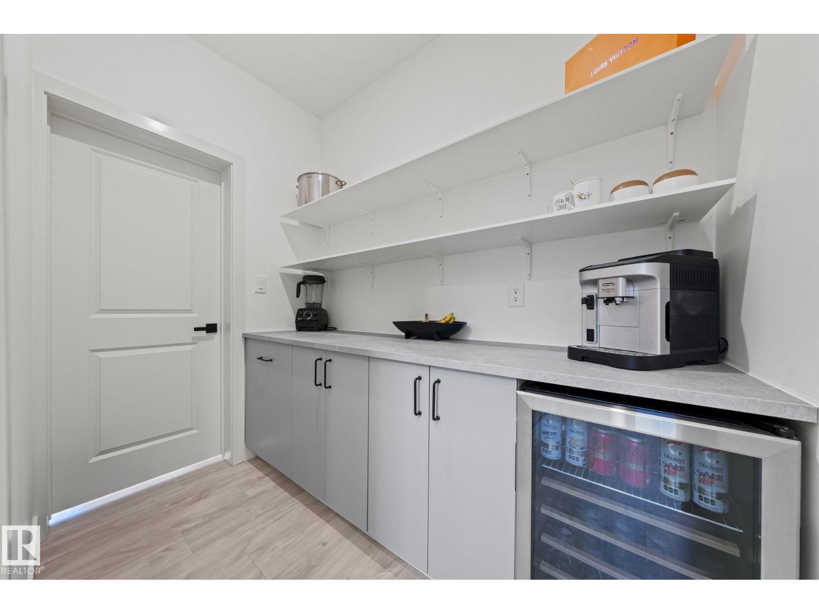 325 Annandale Crescent - 22