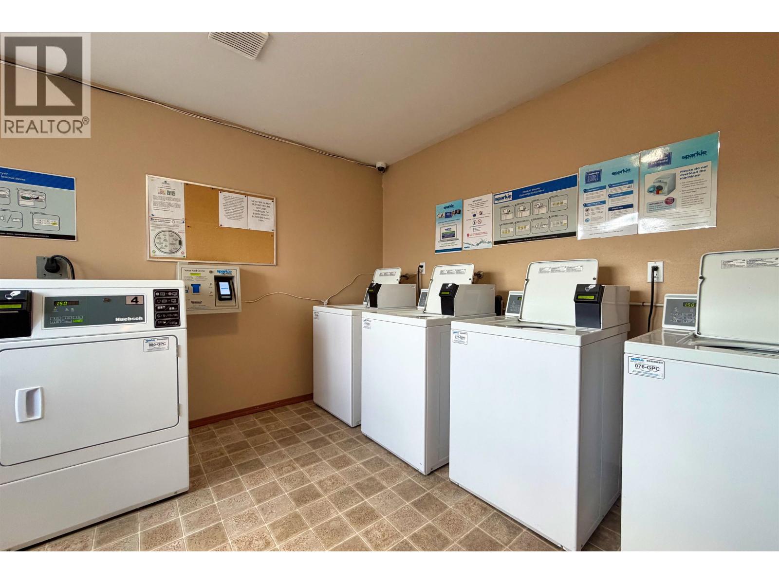 #411 280 N BROADWAY AVENUE - 16