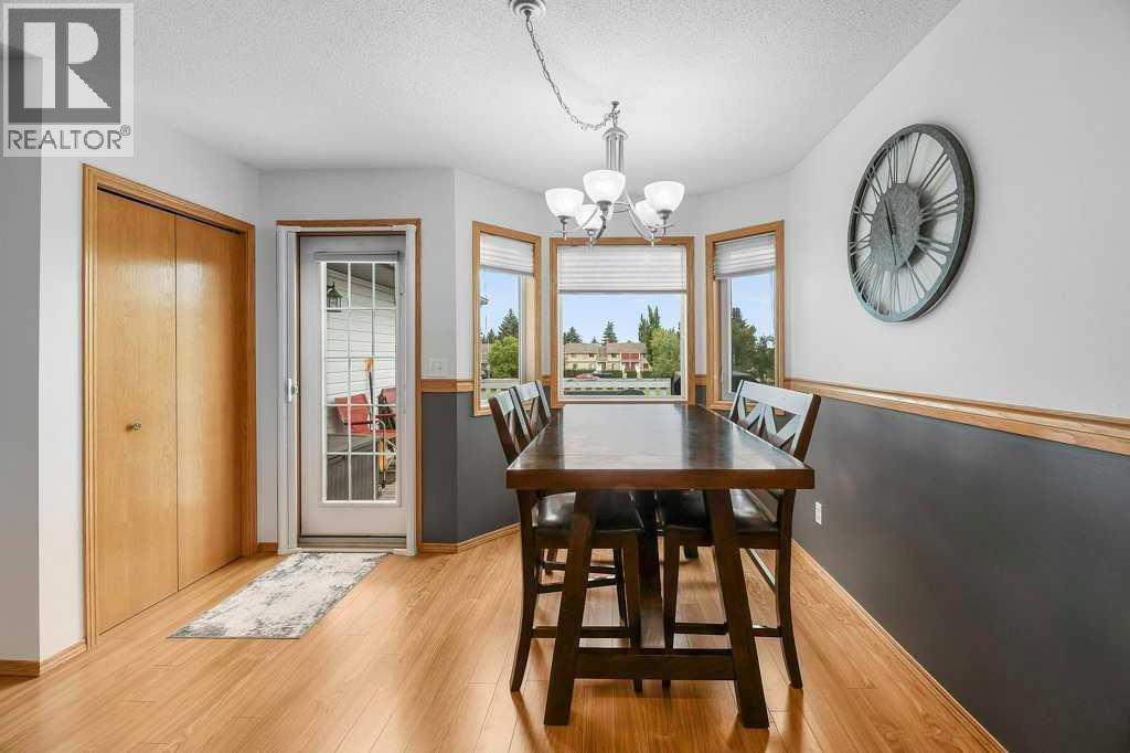 Listing photo – 6214 39 Avenue Close, Stettler