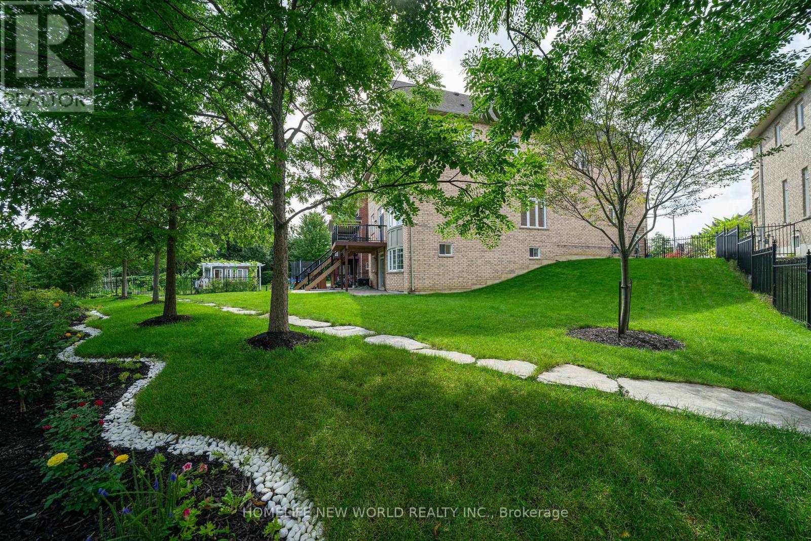 20 GRACEDALE DRIVE - 47