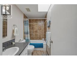 1125 Halston Avenue, Kamloops, BC V2B2C2 Photo 29