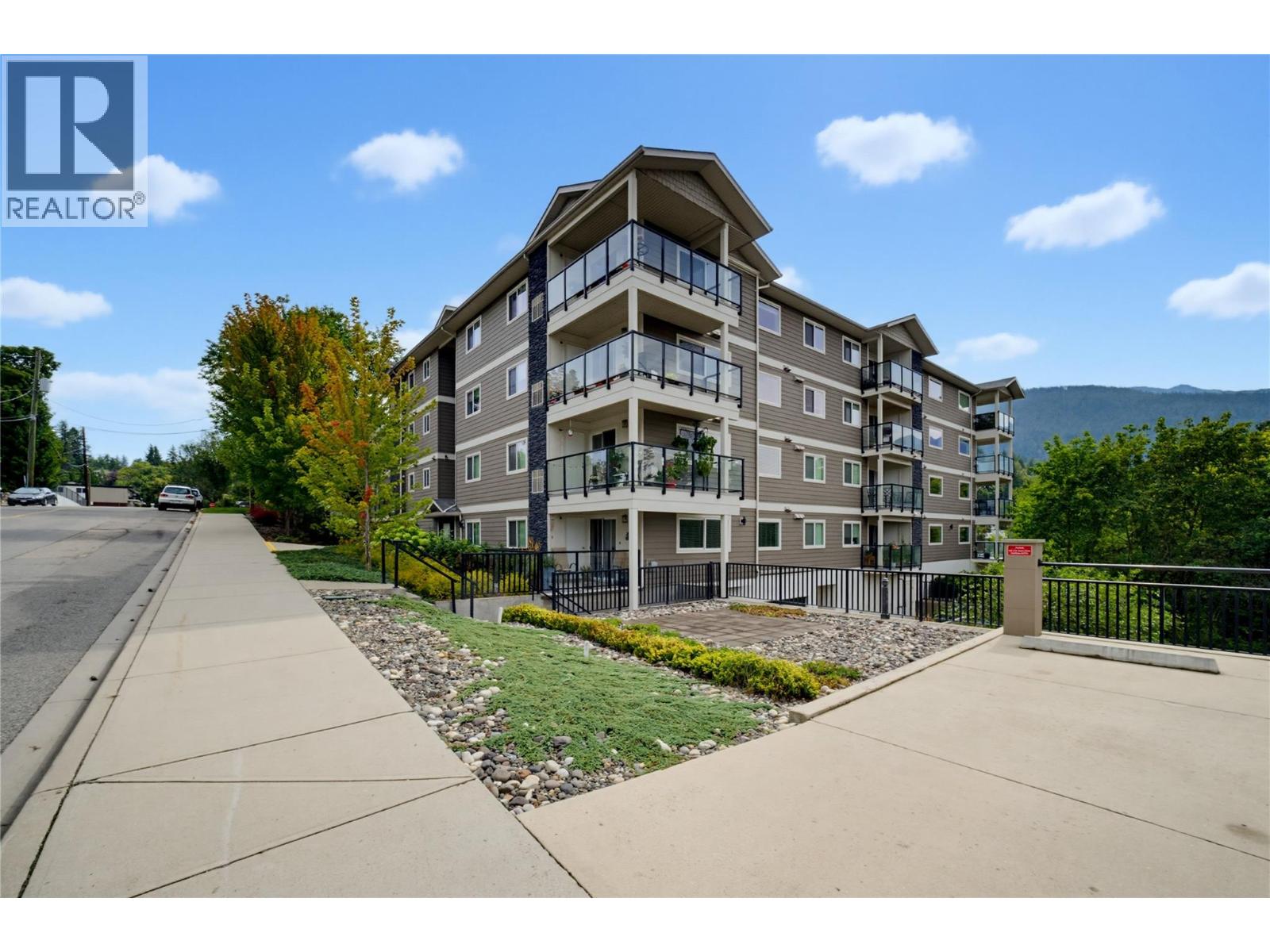 #106 330 4th Avenue SE - 42