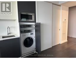 2407 - 170 Bayview Avenue, Toronto, ON M5A0M4 Photo 11