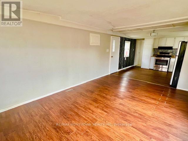 #3 1871 OXFORD AVENUE - Image 5