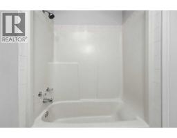 8 Sydney Close, Red Deer, AB T4N0E1 Photo 20