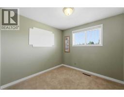 8 Sydney Close, Red Deer, AB T4N0E1 Photo 23