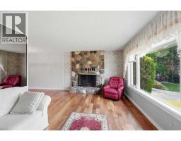 Primary Bedroom - 8 Sydney Close, Red Deer, AB T4N0E1 Photo 9