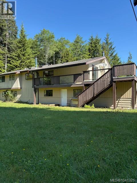 8335 Camelot Rd, Port Hardy — photo 2