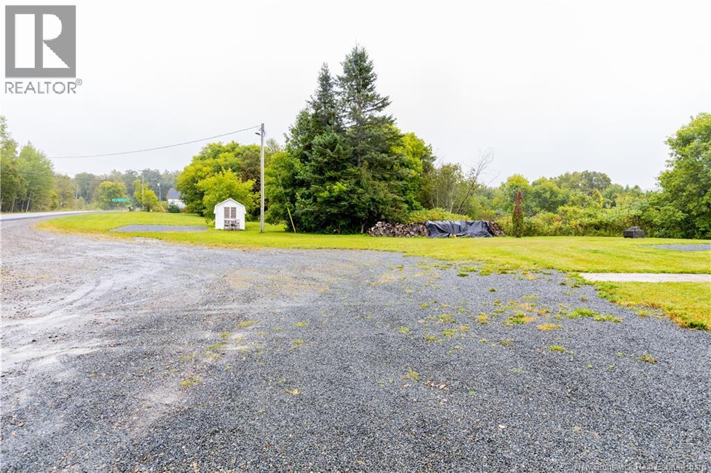 10179 Rte 105 - Image 20