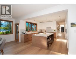 182 Furry Creek Drive, Furry Creek, BC V8B1A3 Photo 10