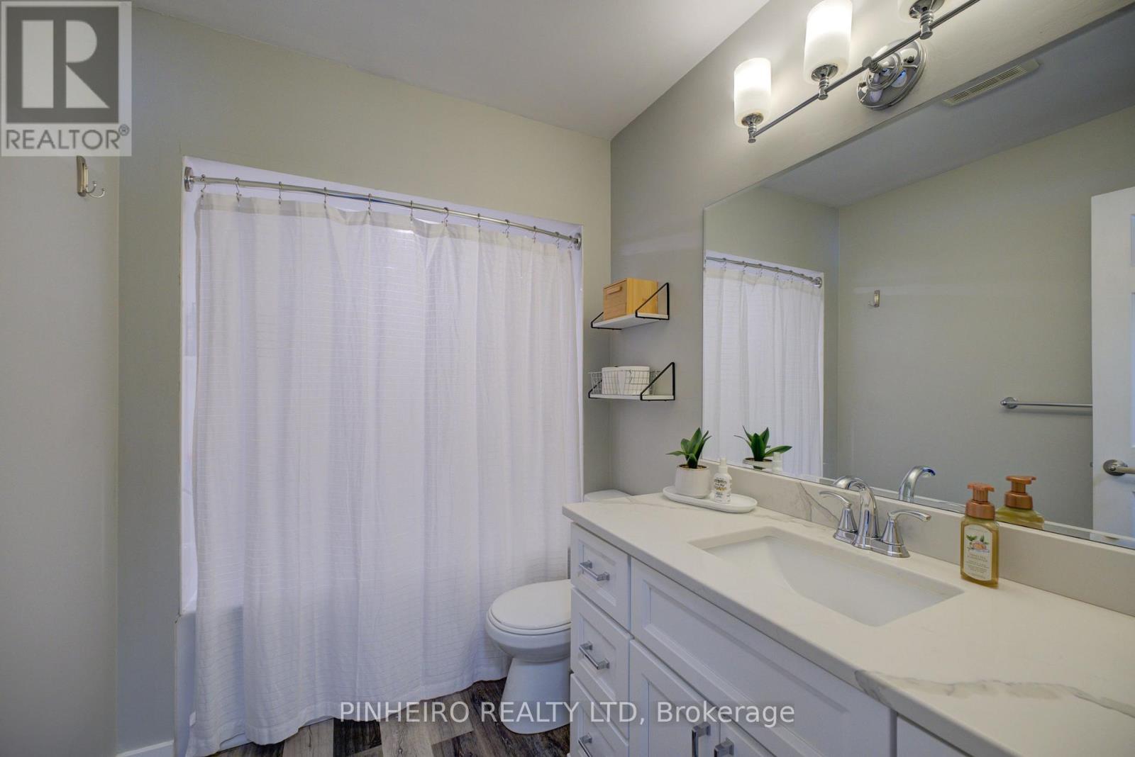 42 HICKORY BOULEVARD W - Image 21