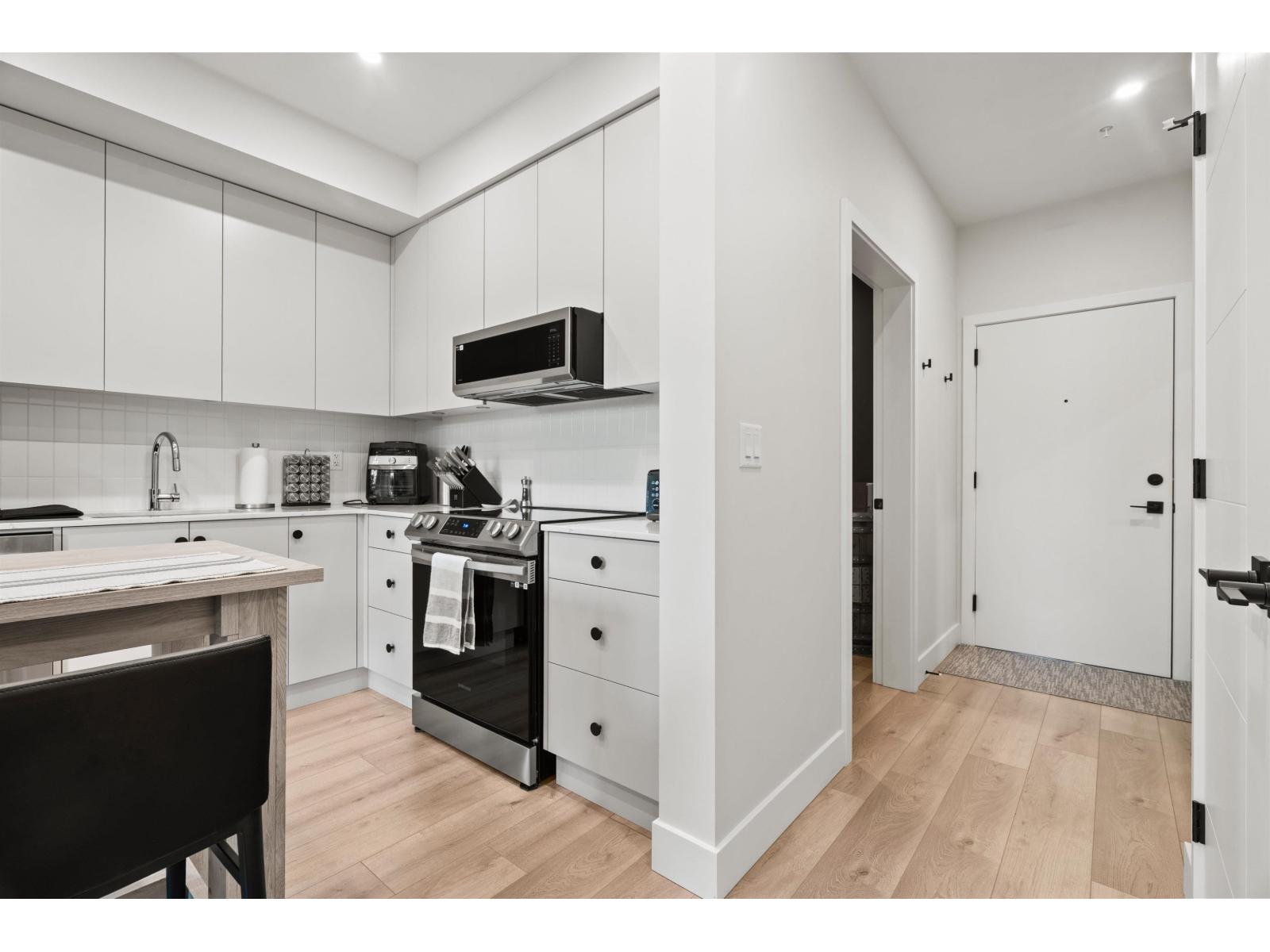 1 Bed, 1 Bath Apartment for Sale in Chilliwack – 102 45511 CAMPUS DRIVE, Garrison Crossing, Chilliwack – MLS# R3161206 - Image 8