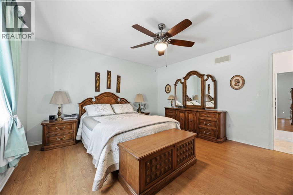 #243 5700 BLACKWELL Sideroad - 19