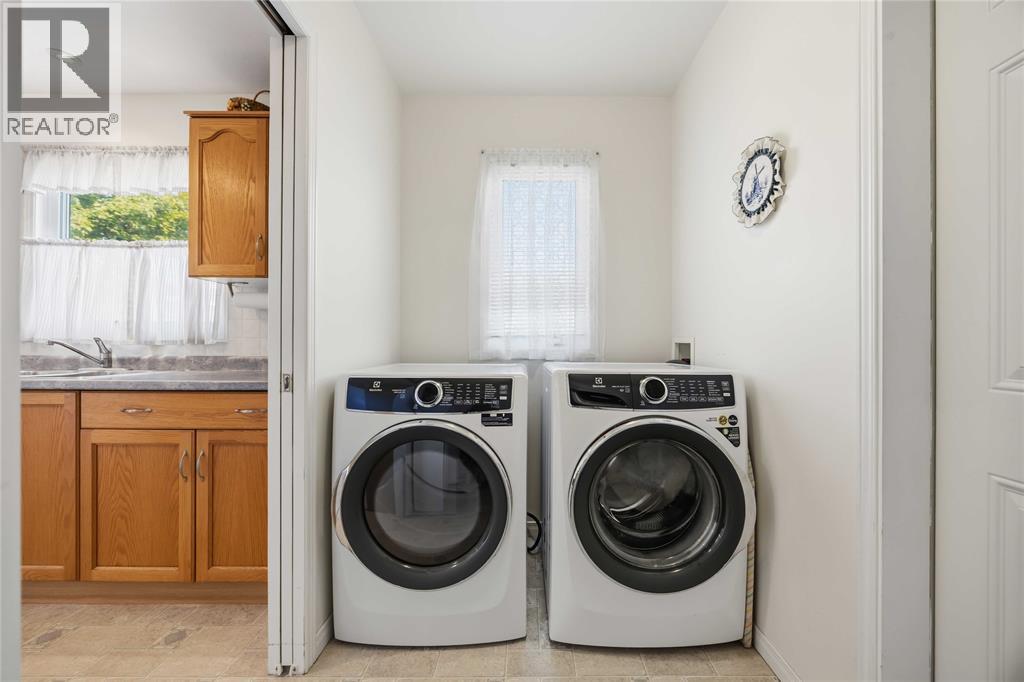 #243 5700 BLACKWELL Sideroad - 16