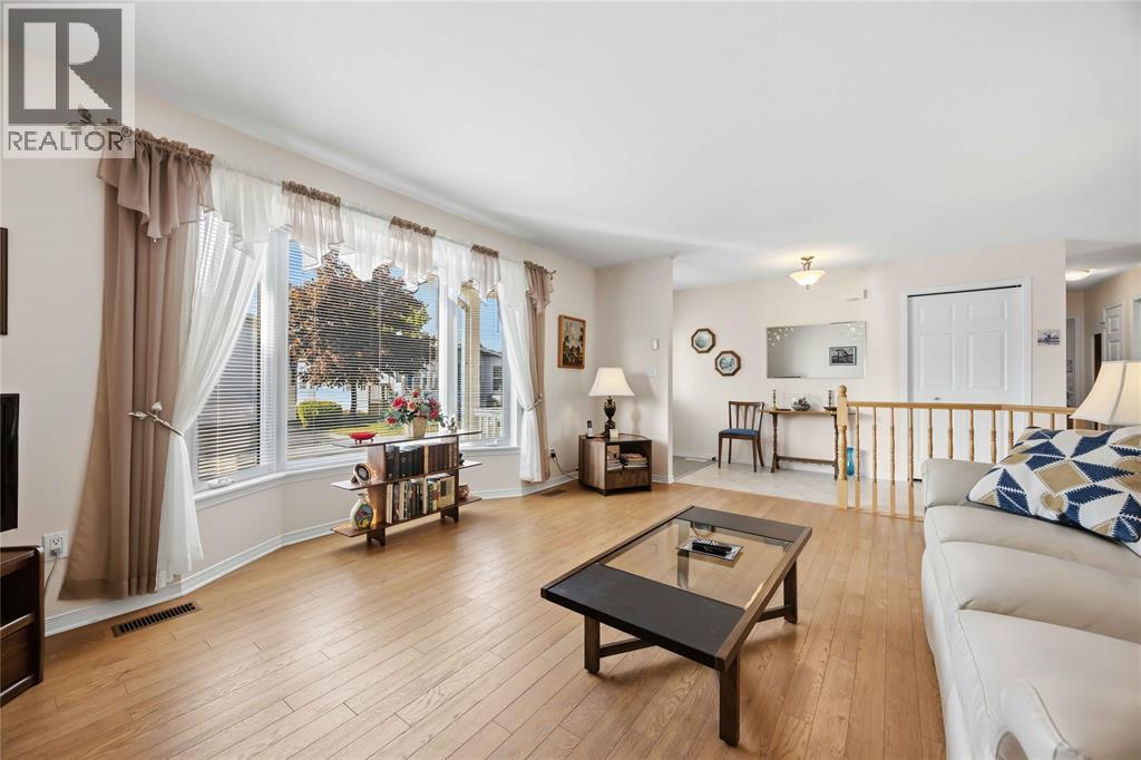 #243 5700 BLACKWELL Sideroad - 5
