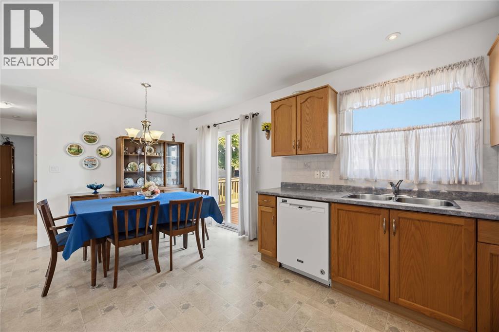 #243 5700 BLACKWELL Sideroad - 11