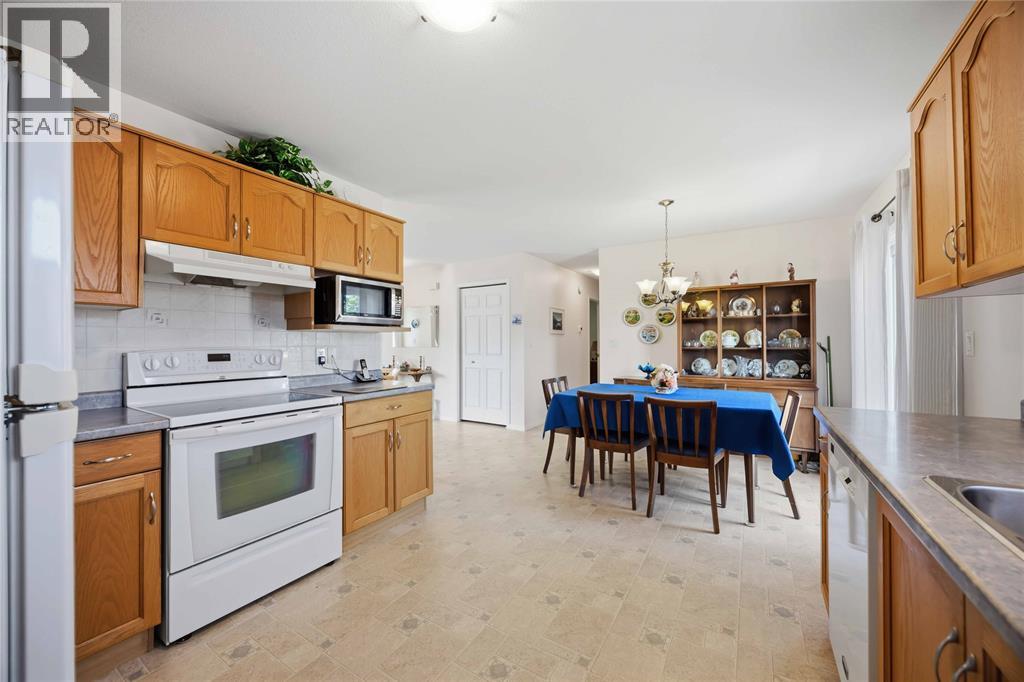 #243 5700 BLACKWELL Sideroad - 14