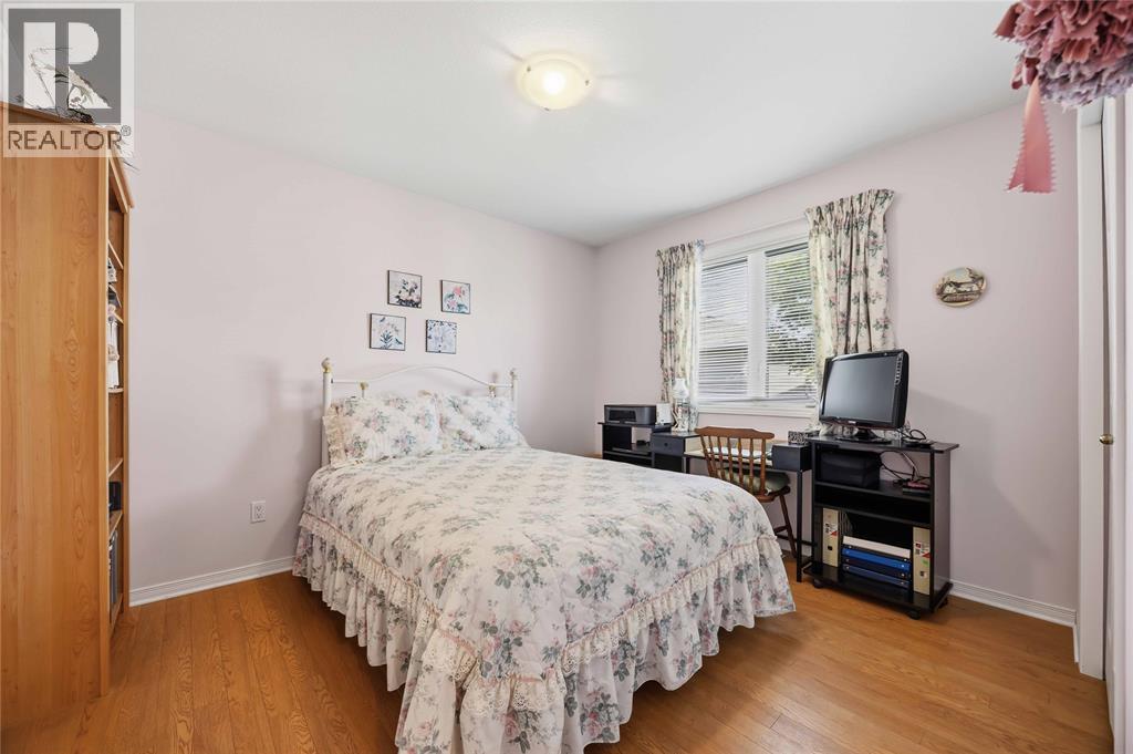 #243 5700 BLACKWELL Sideroad - 22