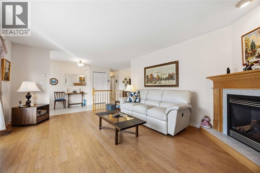 #243 5700 BLACKWELL Sideroad - 7