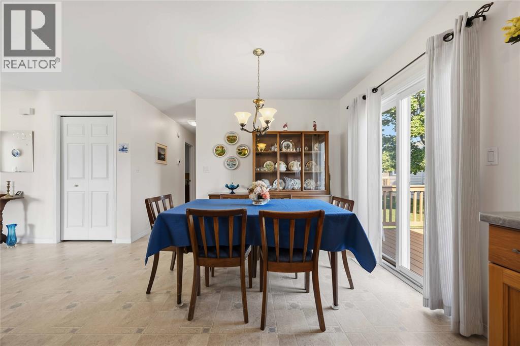#243 5700 BLACKWELL Sideroad - 12