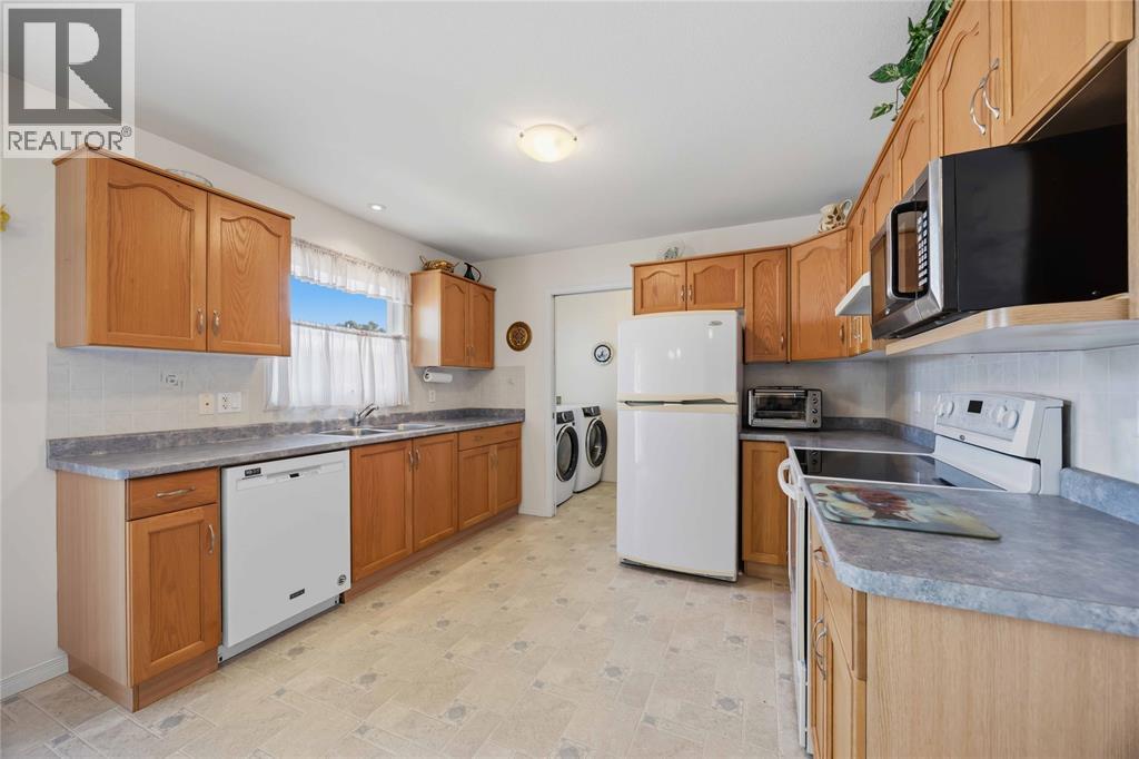 #243 5700 BLACKWELL Sideroad - 15