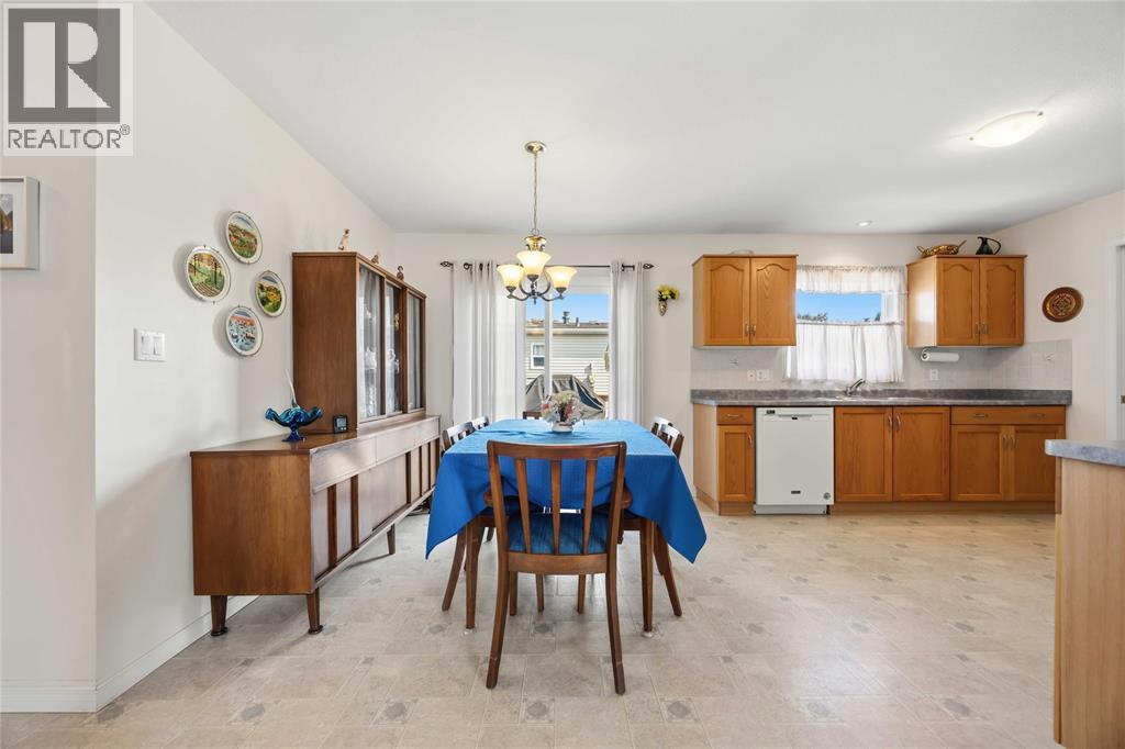 #243 5700 BLACKWELL Sideroad - 10