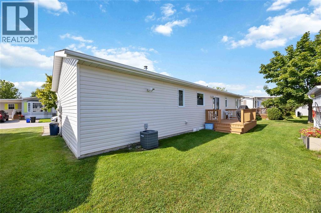 #243 5700 BLACKWELL Sideroad - 26