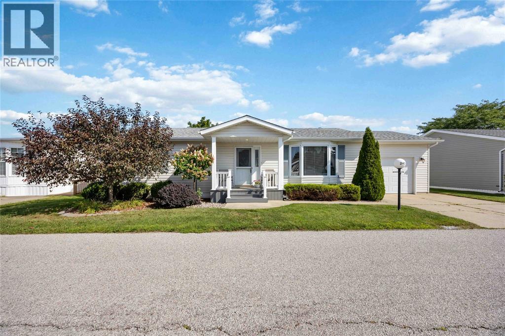 #243 5700 BLACKWELL Sideroad - 36
